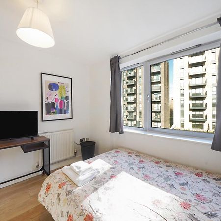 City Riverside - 2 Bedroom & Free Parking Barking  Exterior photo