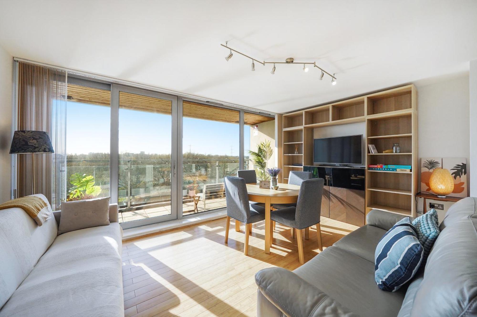 City Riverside - 2 Bedroom & Free Parking Barking  Exterior photo