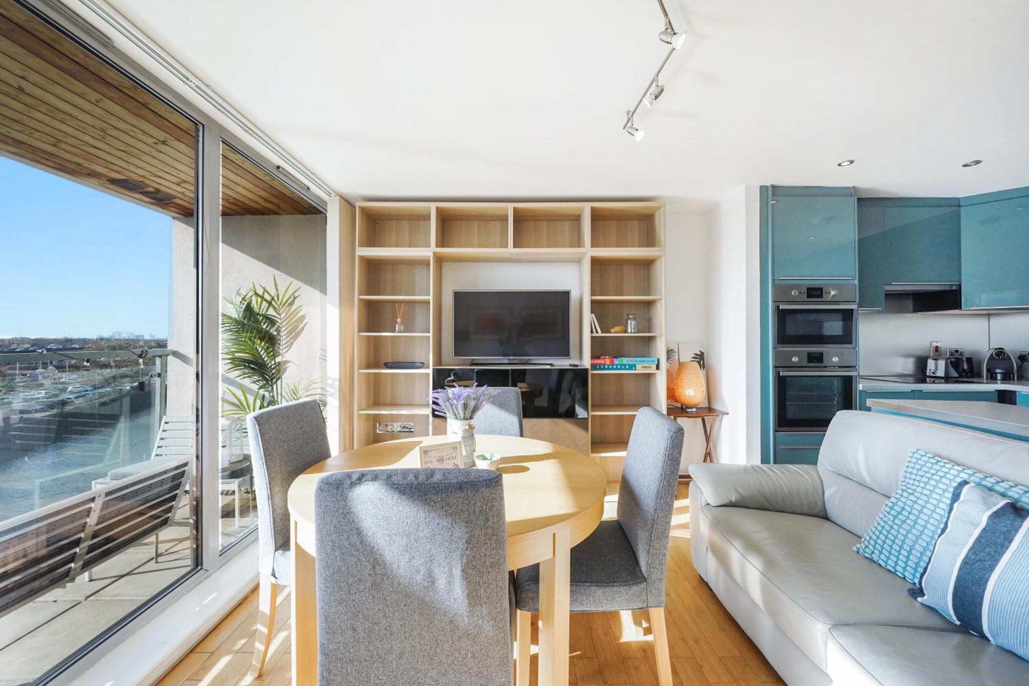 City Riverside - 2 Bedroom & Free Parking Barking  Exterior photo