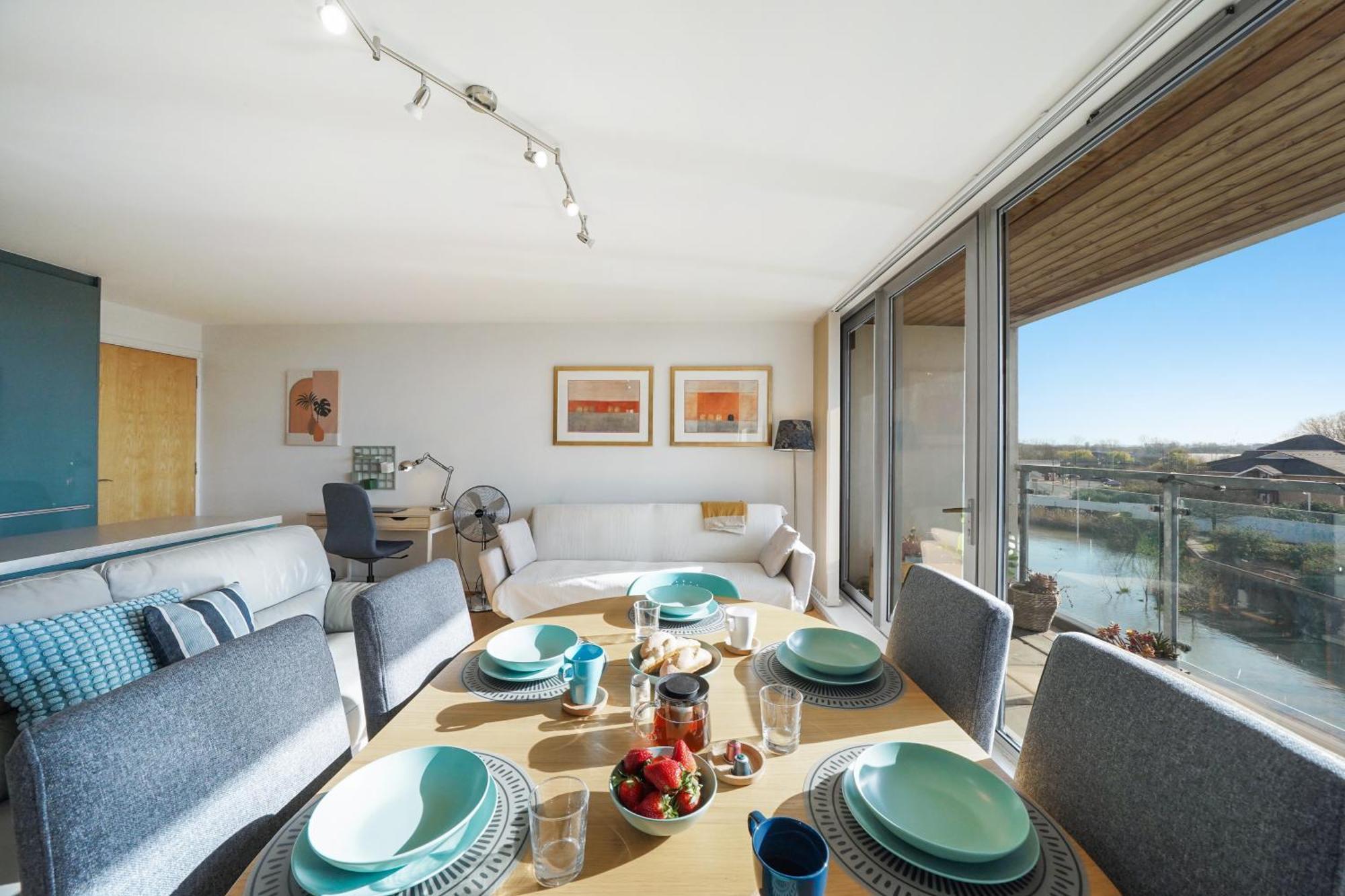 City Riverside - 2 Bedroom & Free Parking Barking  Exterior photo